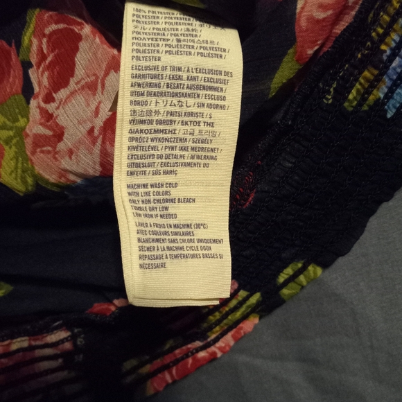 EUC Navy & Pink Abercrombie  3 button ruffle Kids Floral Blouse- Girls L - Picture 7 of 12